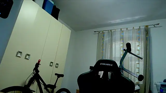 Snapshot of GodlyTheia chatting on November 10, 2025, 12:37 pm GodlyTheia online show from November 10, 2025, 12:37 pm