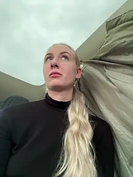 CutieEmy online show from February 22, 2025, 3:25 pm