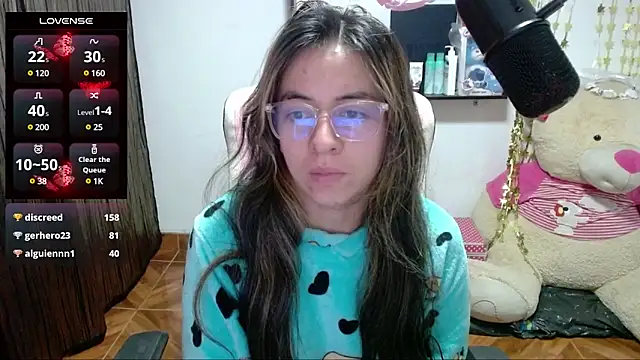 Maggie Fox3 online show from March 2, 2025, 6:59 am