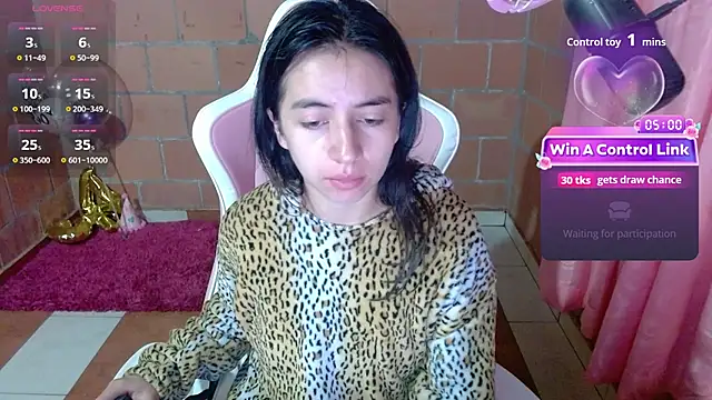 Snapshot of Maggie_Fox3 chatting on July 13, 2026, 1:19 am Maggie Fox3 online show from July 13, 2026, 1:19 am