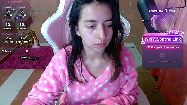 Snapshot of Maggie_Fox3 chatting on July 19, 2026, 12:58 am Maggie Fox3 online show from July 19, 2026, 12:58 am