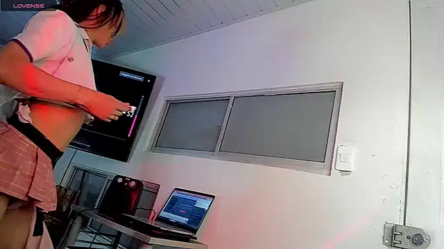 stormytt  online show from January 28, 2025, 10:56 pm