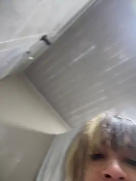 stormytt  online show from September 14, 2025, 1:32 pm