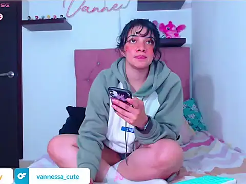 Vannessa  Shy online show from October 28, 2025, 1:20 am