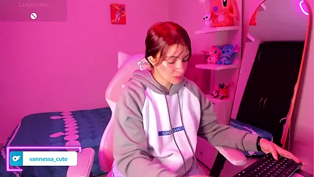 Vannessa  Shy online show from February 13, 2026, 4:58 pm