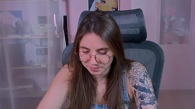  AnnaStark  online show from February 7, 2026, 8:23 pm