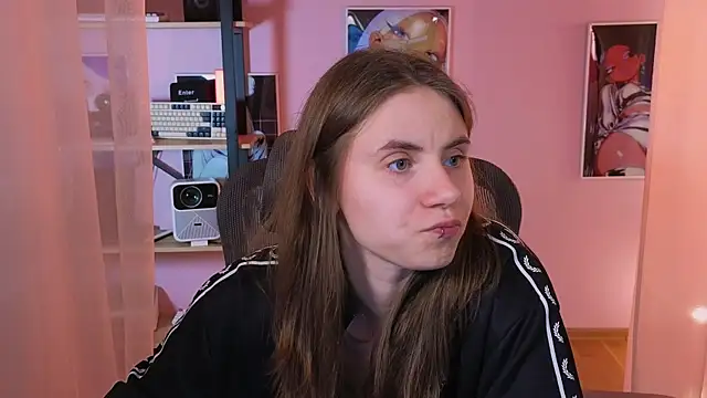  AnnaStark  online show from May 20, 2026, 8:37 pm