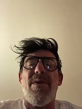 maxximere online show from February 1, 2026, 10:52 pm