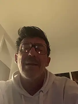 maxximere online show from March 29, 2026, 10:10 pm