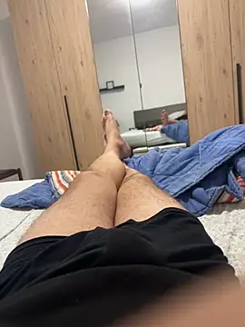 Snapshot of alex21017 chatting on December 13, 2024, 9:41 pm alex21017 online show from December 13, 2024, 9:41 pm