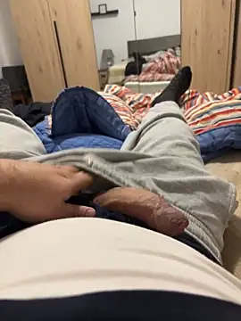 Snapshot of alex21017 chatting on January 26, 2025, 9:07 pm alex21017 online show from January 26, 2025, 9:07 pm