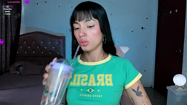 Lizzie corner v online show from January 7, 2025, 5:20 pm