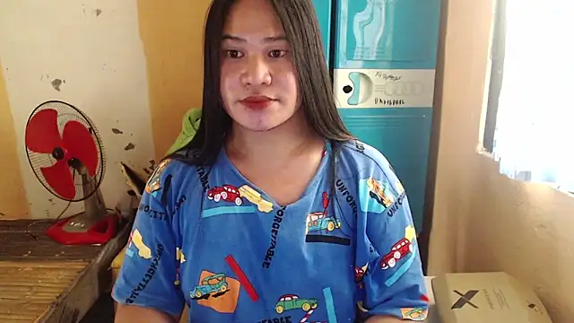 Hugeladycockmarga online show from December 2, 2025, 1:44 am