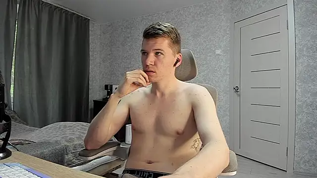 Snapshot of Bananas_dick chatting on May 14, 2026, 7:15 am Bananas dick online show from May 14, 2026, 7:15 am