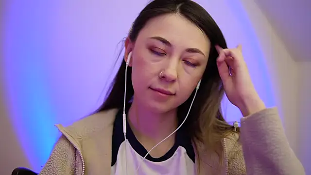 chibi moon  online show from March 22, 2025, 9:21 pm