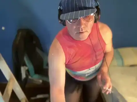 Snapshot of Fabrissi chatting on January 3, 2025, 3:55 pm Fabrissi online show from January 3, 2025, 3:55 pm