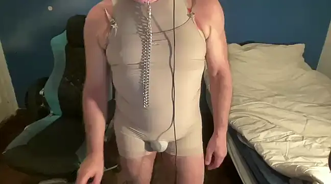 Snapshot of Fabrissi chatting on February 4, 2025, 8:38 pm Fabrissi online show from February 4, 2025, 8:38 pm