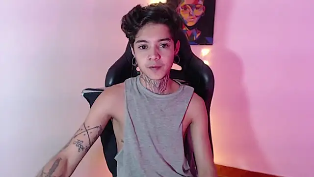 Snapshot of saad_man chatting on December 2, 2024, 7:47 am saad man online show from December 2, 2024, 7:47 am