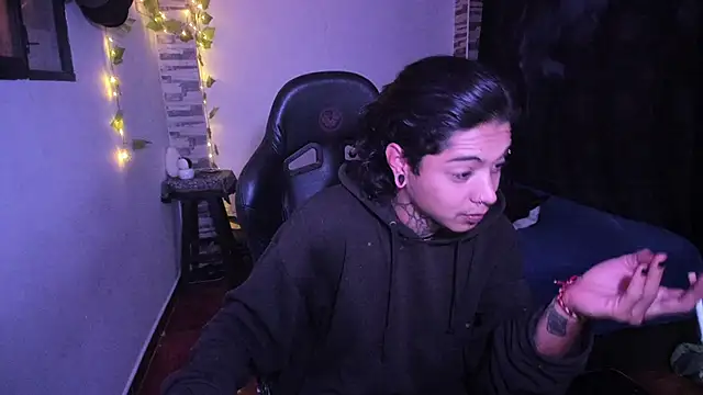 Snapshot of saad_man chatting on November 7, 2025, 5:29 am saad man online show from November 7, 2025, 5:29 am