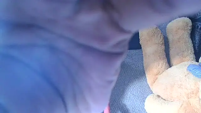 LunaRai online show from February 4, 2025, 3:33 am