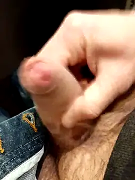 Snapshot of Alex_7422 chatting on February 28, 2026, 8:48 am Alex 7422 online show from February 28, 2026, 8:48 am