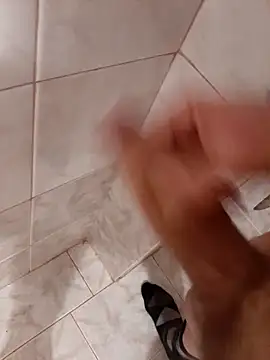 Snapshot of Alex_7422 chatting on March 5, 2026, 2:24 pm Alex 7422 online show from March 5, 2026, 2:24 pm