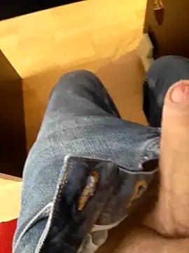 Snapshot of Alex_7422 chatting on March 26, 2026, 2:33 pm Alex 7422 online show from March 26, 2026, 2:33 pm