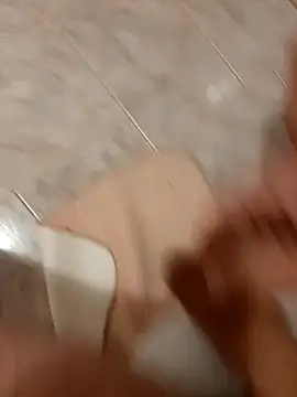 Snapshot of Alex_7422 chatting on April 5, 2026, 3:31 pm Alex 7422 online show from April 5, 2026, 3:31 pm