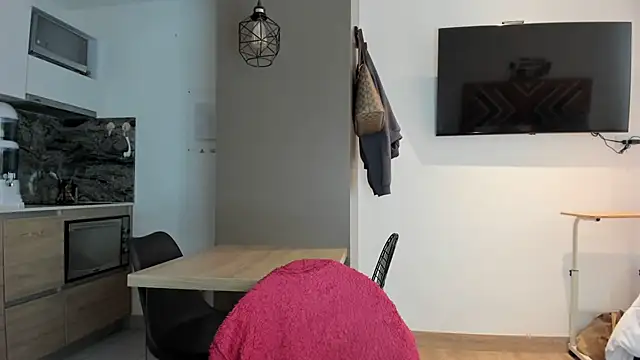 alexademie1 online show from January 15, 2025, 9:30 pm