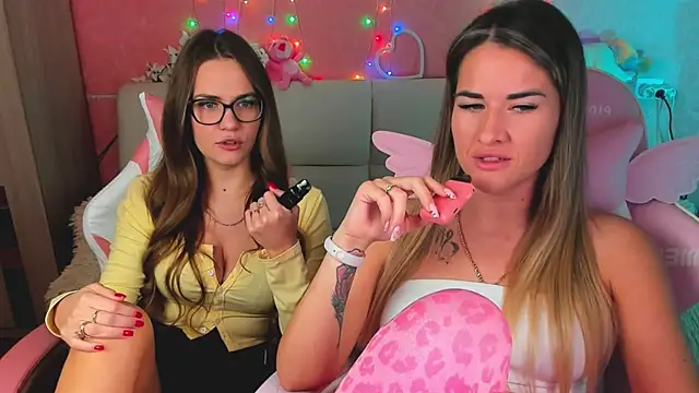 ivannatompsonnn online show from May 13, 2026, 3:15 am