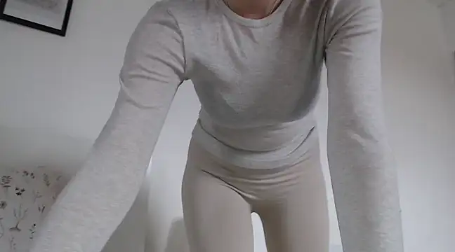 Snapshot of ocean_eyess_ chatting on February 24, 2025, 2:15 pm ocean eyess online show from February 24, 2025, 2:15 pm