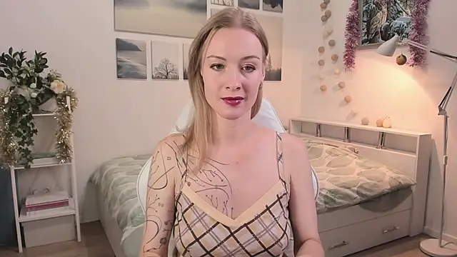 MissRightX online show from November 17, 2025, 11:05 am