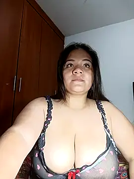 Snapshot of Van3orgasm4me chatting on September 12, 2025, 2:06 pm Van3orgasm4me online show from September 12, 2025, 2:06 pm