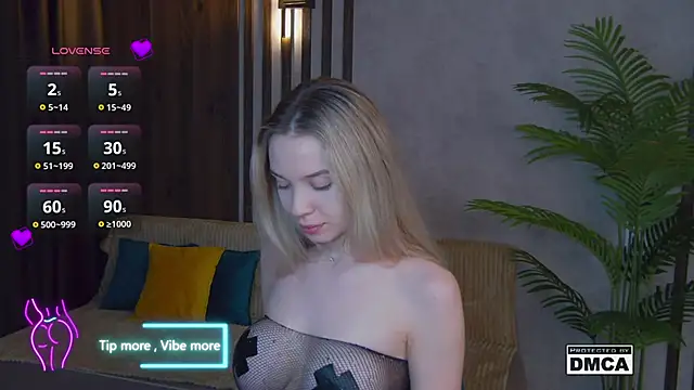 Holl1Would online show from February 1, 2025, 6:43 am