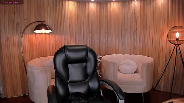 LexieWayne online show from December 18, 2024, 7:52 pm