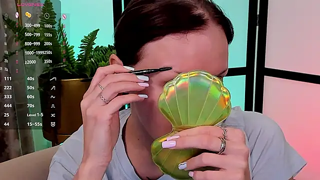 LianaFord online show from March 7, 2026, 5:15 am