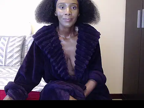 yummycherryxx online show from November 19, 2025, 8:25 am