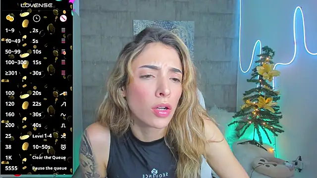 Snapshot of barbie_scoth_ chatting on December 7, 2024, 6:32 am barbie scoth  online show from December 7, 2024, 6:32 am
