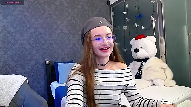 KateJonson online show from October 31, 2025, 12:17 pm