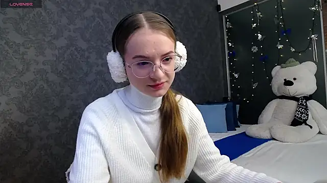 KateJonson online show from November 26, 2025, 7:42 am