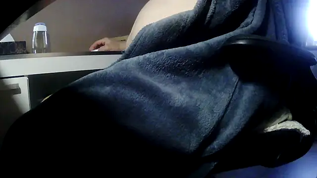 Snapshot of suedel65 chatting on February 23, 2026, 4:37 pm suedel65 online show from February 23, 2026, 4:37 pm