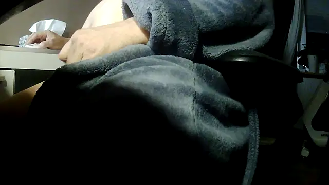 Snapshot of suedel65 chatting on March 12, 2026, 4:29 am suedel65 online show from March 12, 2026, 4:29 am