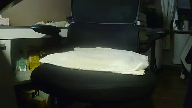 Snapshot of suedel65 chatting on April 16, 2026, 3:29 am suedel65 online show from April 16, 2026, 3:29 am