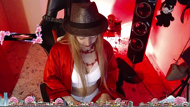 Snapshot of pink-2022 chatting on February 7, 2025, 7:18 am pink-2022 online show from February 7, 2025, 7:18 am