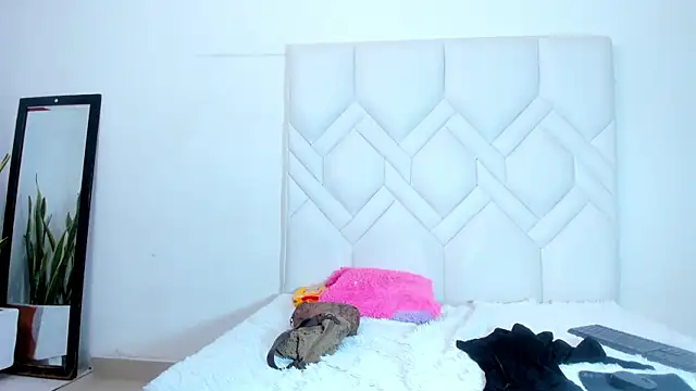 Cleopatra Trans online show from April 18, 2026, 7:18 pm