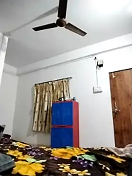 Desi Londa 143 online show from November 18, 2025, 1:22 am