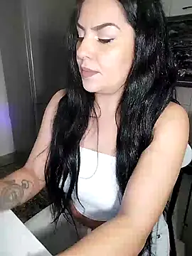 hot-babygirl online show from January 13, 2025, 8:48 pm