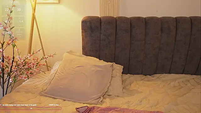 Snapshot of bunnycuteshy chatting on September 27, 2025, 2:11 pm bunnycuteshy online show from September 27, 2025, 2:11 pm