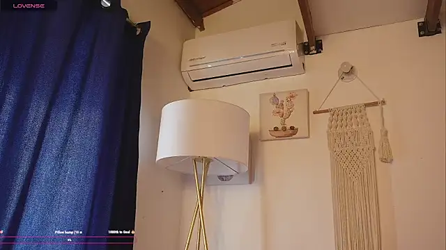 Snapshot of bunnycuteshy chatting on October 9, 2025, 2:37 pm bunnycuteshy online show from October 9, 2025, 2:37 pm