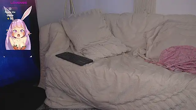 bunnycuteshy online show from December 16, 2025, 1:27 pm